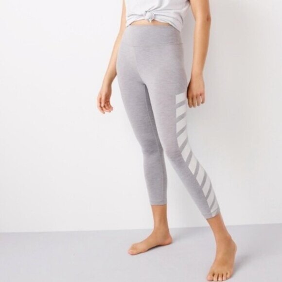 NWT New Balance x Jcrew Women's Gray Athleisure Leggings Size Medium - Picture 1 of 9